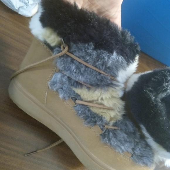 Womens boots - Picture 2 of 4